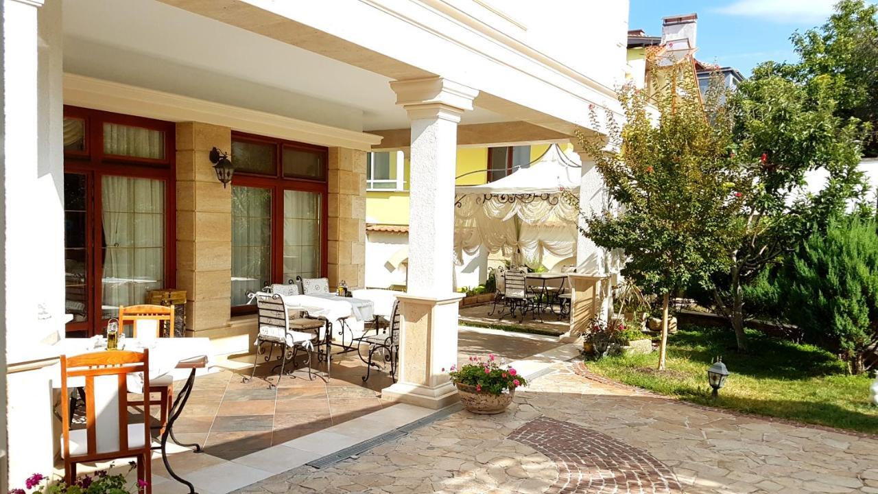 Hotel Green Garden Shumen Esterno foto