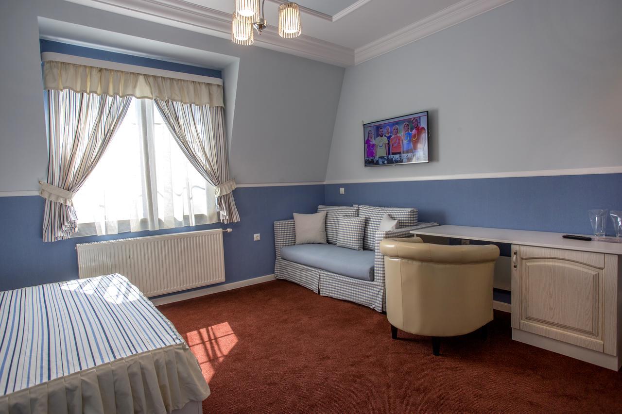 Hotel Green Garden Shumen Esterno foto